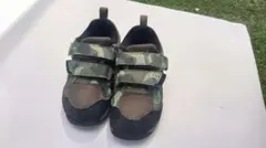 asics キッズ スニーカー 迷彩柄 マジックテープ