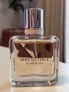 GIVENCHY ジバンシィIRRESISTIBLE オーデパルファム 35mlのサムネイル