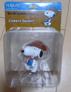 PEANUTS Cowboy Snoopy フィギュア