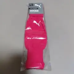 サッカー　PUMA ピンクカーフソックス ロゴ入り