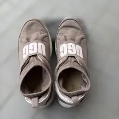 UGG スニーカー スリッポンのサムネイル
