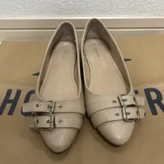 ベージュ バンド付きフラットシューズ/パンプス