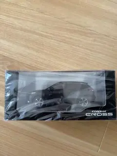 COROLLA CROSS ミニカー 1/43 アティチュードブラックのサムネイル