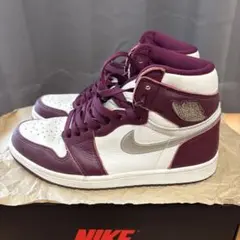 Nike Air Jordan 1 High OG Bordeauxのサムネイル