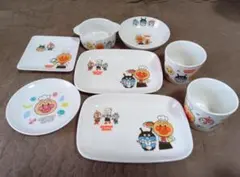 アンパンマンクラブ 食器セット 8点　耳付きボウル　角皿　他
