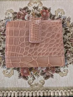 ピンク二つ折り財布