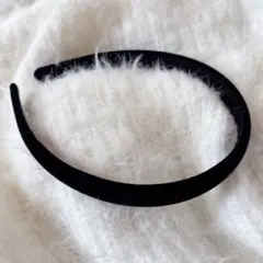新品　スリムカチューシャ　ブラック