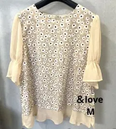 【新品未使用】＆love qvc アンドラブ　花柄ブラウス 半袖 ベージュMのサムネイル
