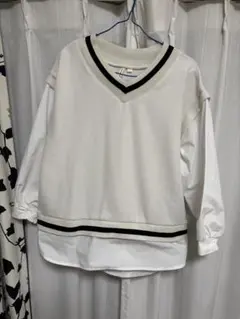 ニットベスト風ブラウス