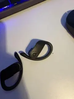 Powerbeats Pro 2 ブラック 右 右耳のみ - メルカリ
