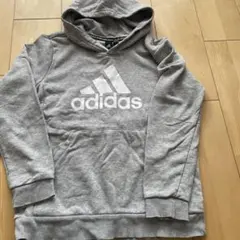 adidas 160㎝　グレー フード付きパーカー