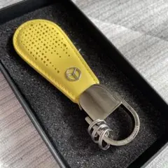 m*o様 【純正】メルセデスベンツ キーホルダー イエロー