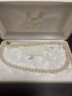 ホワイトパールネックレス.ピアスセット