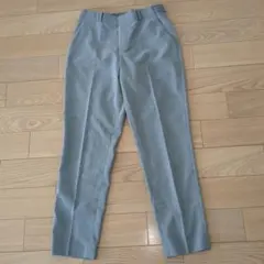 【UNIQLO】グレー カジュアルパンツ センタープレス美品899円