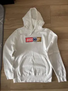 Nike ホワイト　パーカー スウェット　Lサイズ