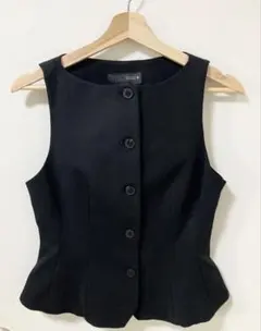 【新品未使用】ZARA 美しいシルエットの ベスト ブラックのサムネイル