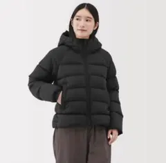 無印良品軽量ダウンポケッタブルフード付きジャケット婦人L黒