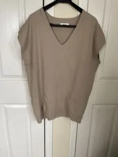 niko and ... ベージュ Vネック ニットベスト