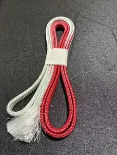 未使用　正絹　赤と白の編み込み帯締め600-16