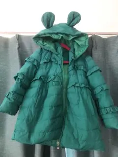 緑色フリル付き耳付きダウンコート