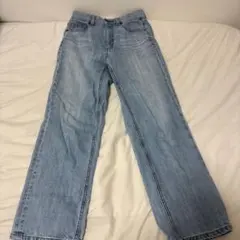 ライトブルーストレートデニムパンツ