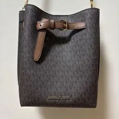 出品8月末まで MICHAEL KORS バケットバッグ ブラウン ホワイト - メルカリ