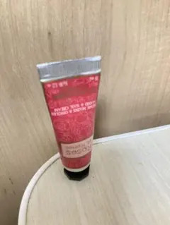 新品ロクシタン　ローズの香　ハンドネイルクリーム10ml