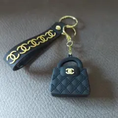 CHANELブラックノベルティ ミニバッグ キーホルダー