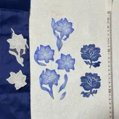 手作り 花モチーフ 白・青系