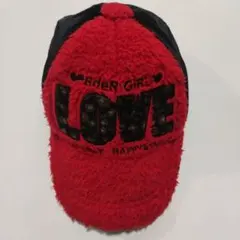 Bebeべべ キッズ 冬フワフワキャップ LOVE 赤黒　Ｓ