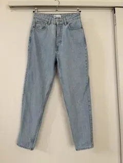 ZARA ライトブルーデニム テーパードジーンズ EUR36のサムネイル
