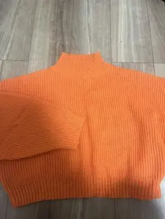 オレンジ ハイネック ニットセーター