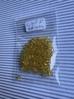 スワロフスキー4ミリ　ライトトパーズ100個