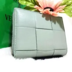 ✨ほぼ未使用　希少✨ボッテガ　二つ折り　ラウンドファスナー ミントグリーン