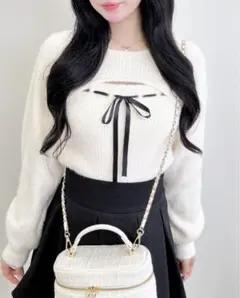 フェザーリブデコルテオープンリボンニット