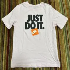 美品NIKEプリントTシャツSサイズ