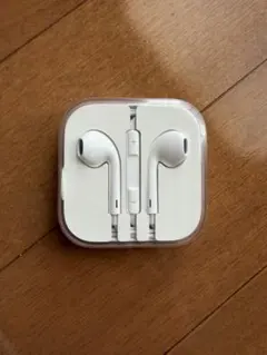 【新品未使用】Apple純正イヤホン EarPods 3.5mm丸型ジャックのサムネイル