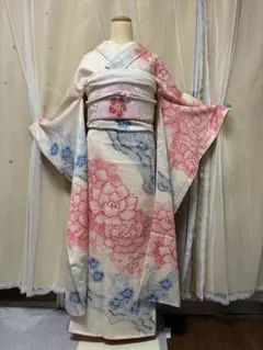 正絹　総絞り振袖 アイボリーのサムネイル