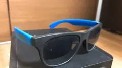 ブルー サングラス