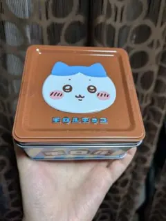 チロルチョコ ちいかわ コラボ缶 ハチワレのサムネイル