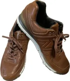 New Balance ブラウンレザーシューズ