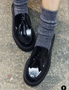 《美品》 ZARA タッセルローファー ブラック 376エナメル 厚底