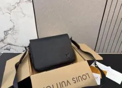 LOUIS VUITTON ショルダーバッグ