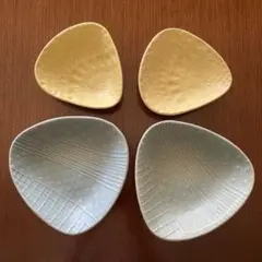 よしざわ窯 益子焼 青と黄色の羽の蝶々鉢セット4枚のサムネイル