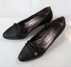 Salvatore Ferragamo パンプス ブラック チェーンのサムネイル