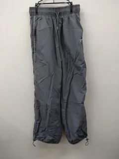 (7) Reebok グレー ストレートパンツ
