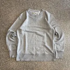 【300円オークション】22SS UNIQLO クルーネック スウェット 美品のサムネイル