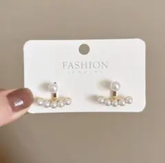 韓国　パールピアス　５連パールピアス　ピアス　earring accessory