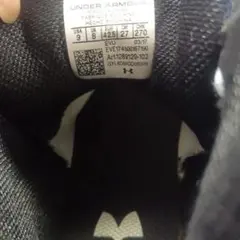 UNDER ARMOUR スニーカー 27cmのサムネイル