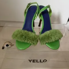 YELLO ファー付きグリーンサンダルのサムネイル